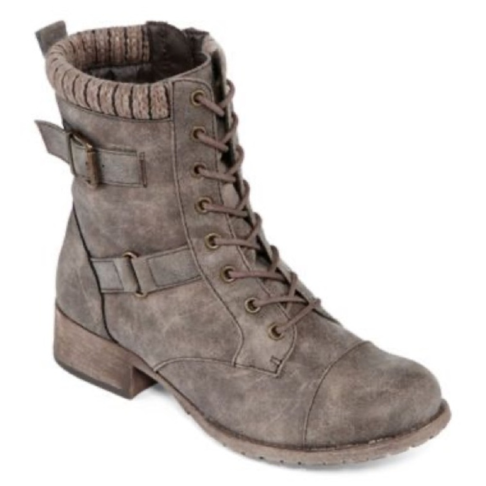 Stylish boots in EXCELLENT condition
